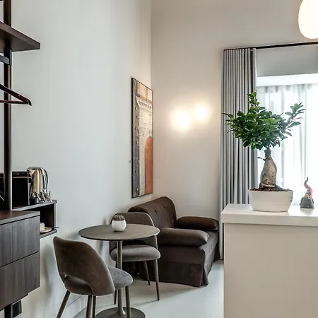 Residenze Piazza Dante 3*