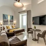 Residenze Piazza Dante 3*