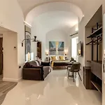 Residenze Piazza Dante Pensión