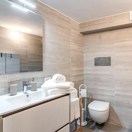 Πανσιόν Residenze Piazza Dante 3*